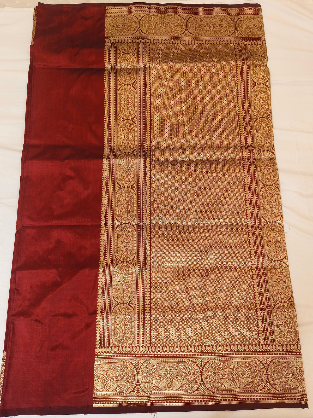 Pure Katan Silk Handloom Banarasi Saree - Deep Maroon Sona Rupa Booti with Rich Gold Zari Border & Pallu